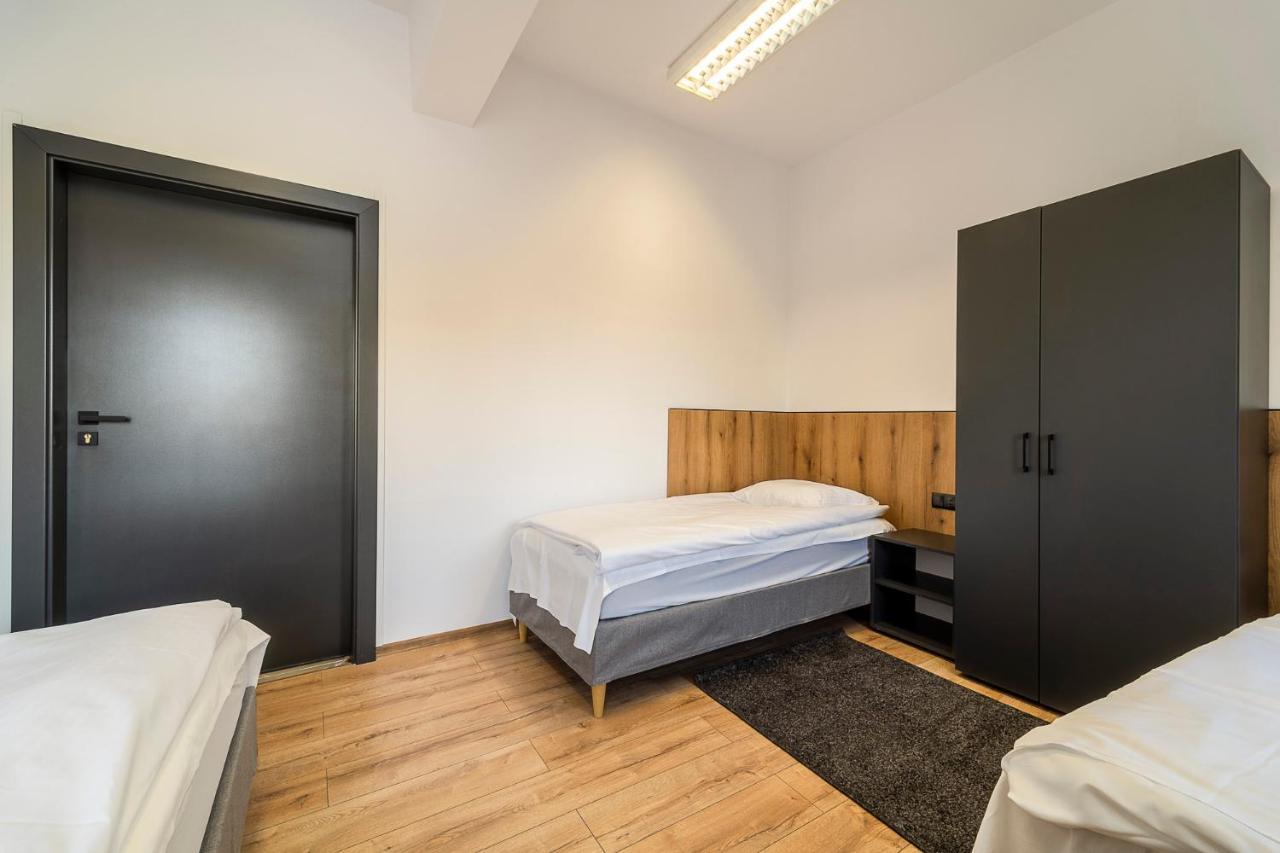 Gems Hostel Głogów Eksteriør billede