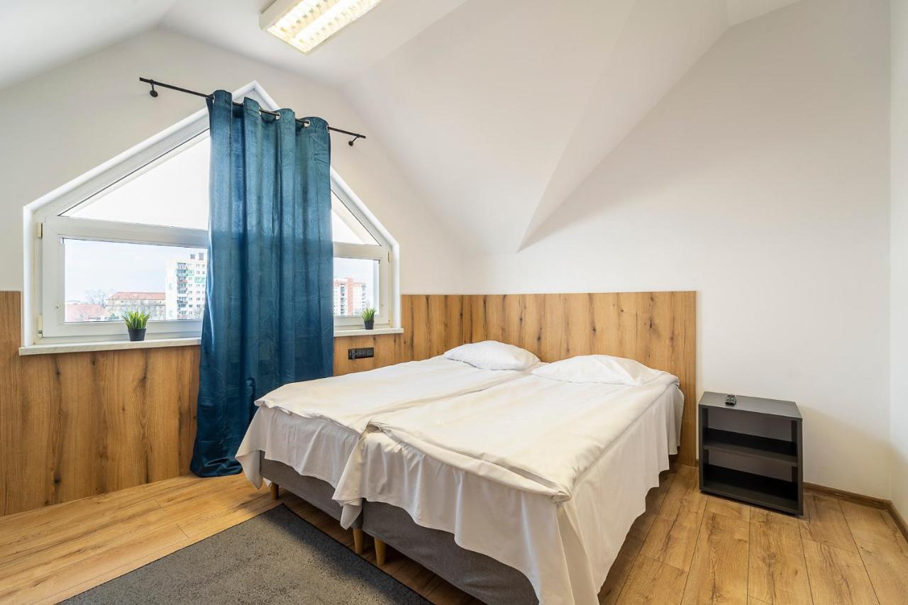 Gems Hostel Głogów Eksteriør billede
